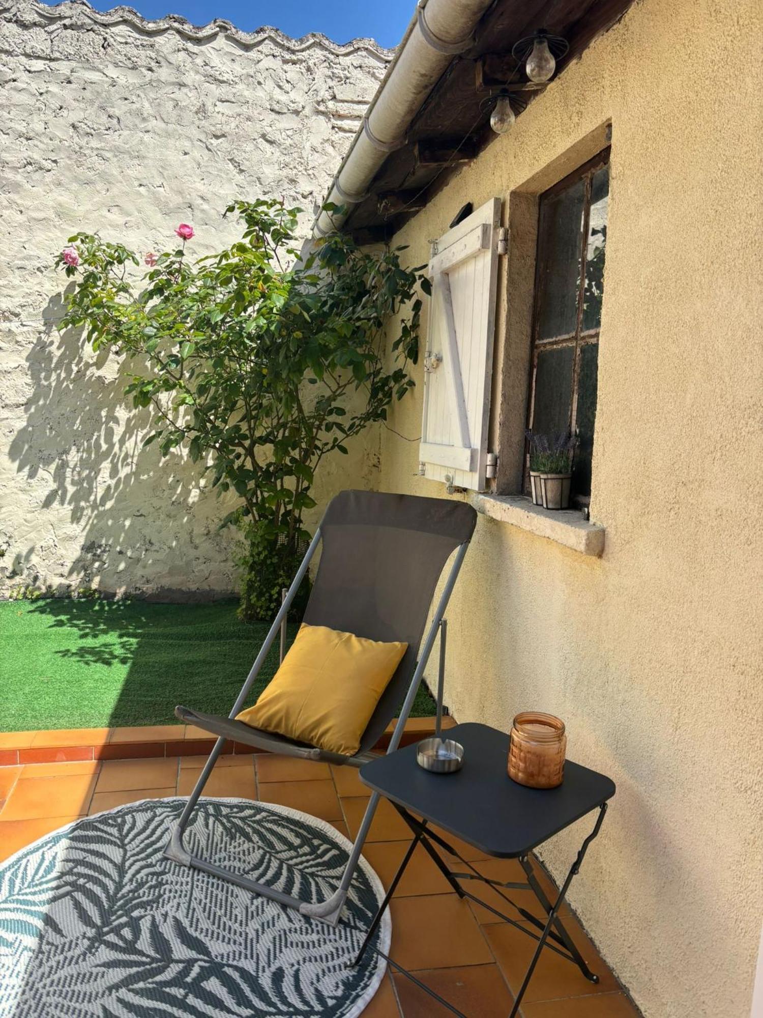 Charmante Maison Avec Cour Privative Cognac Exterior photo